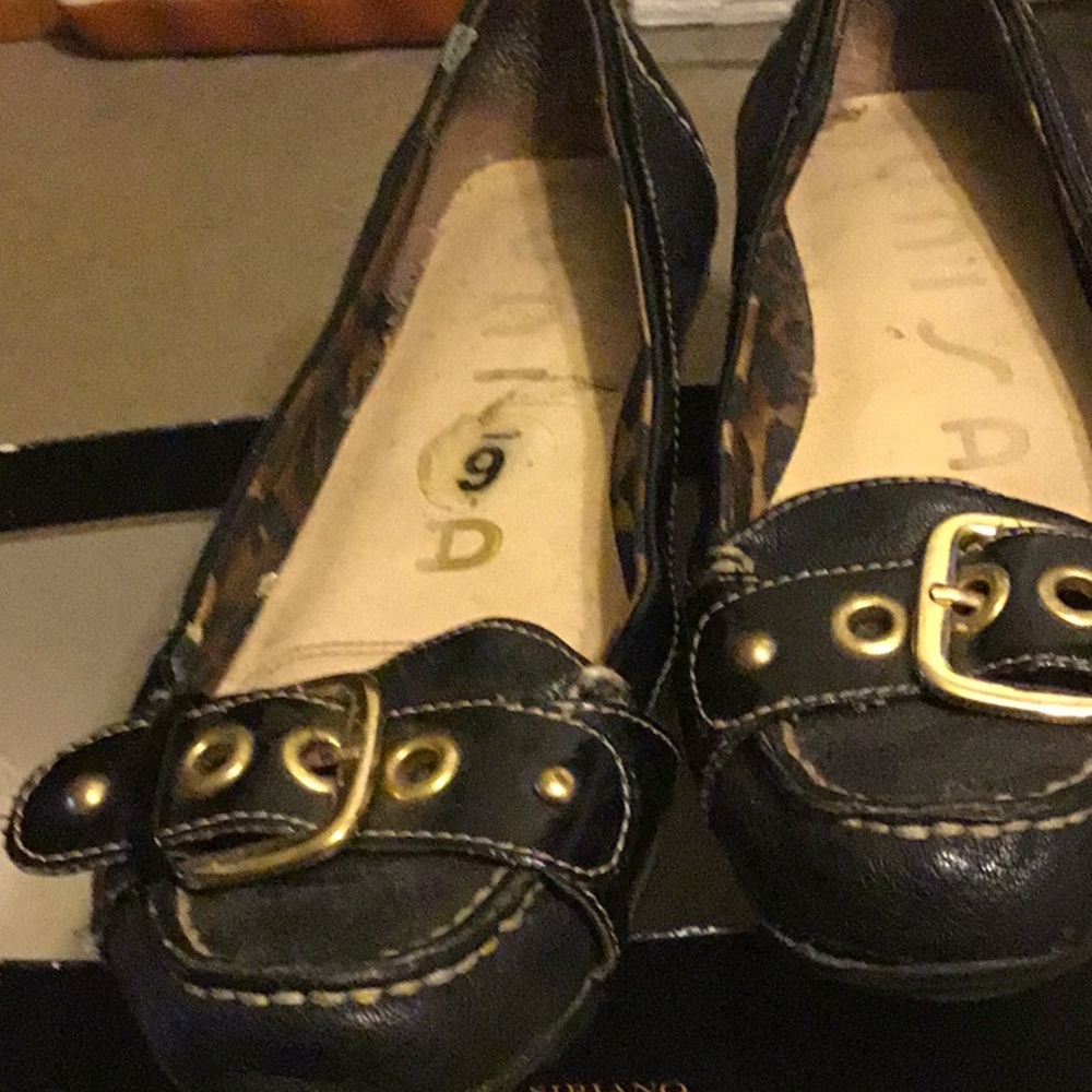 Women’s flat